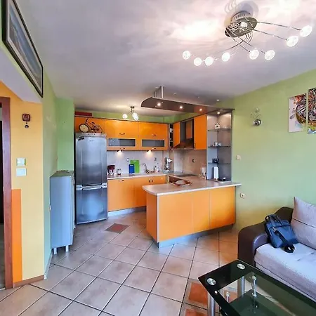 Apartamento просторна всекидневна и спалня *